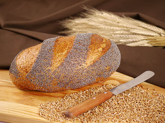 Mohn-Weizenvollkorn-Brot
